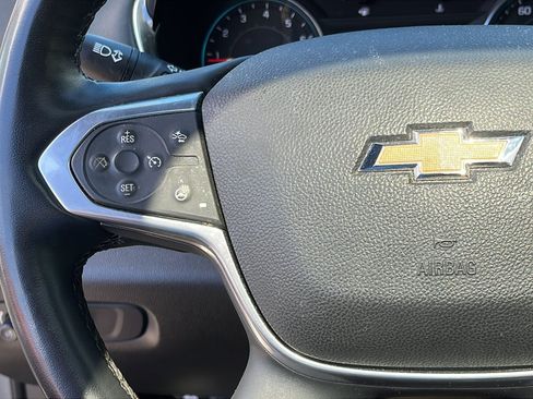Used 2023 Chevrolet Traverse LT w/ LT Premium Package AWD/4WD image 14