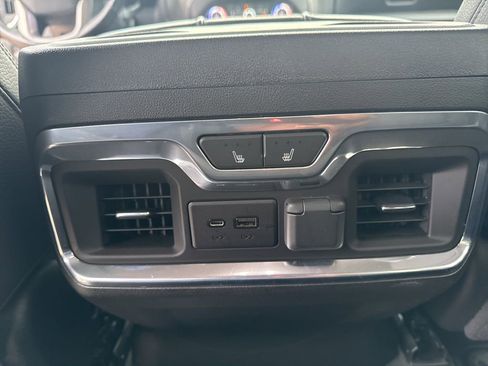 Used 2021 GMC Sierra 2500 Denali w/ Denali Black Diamond Edition image 16