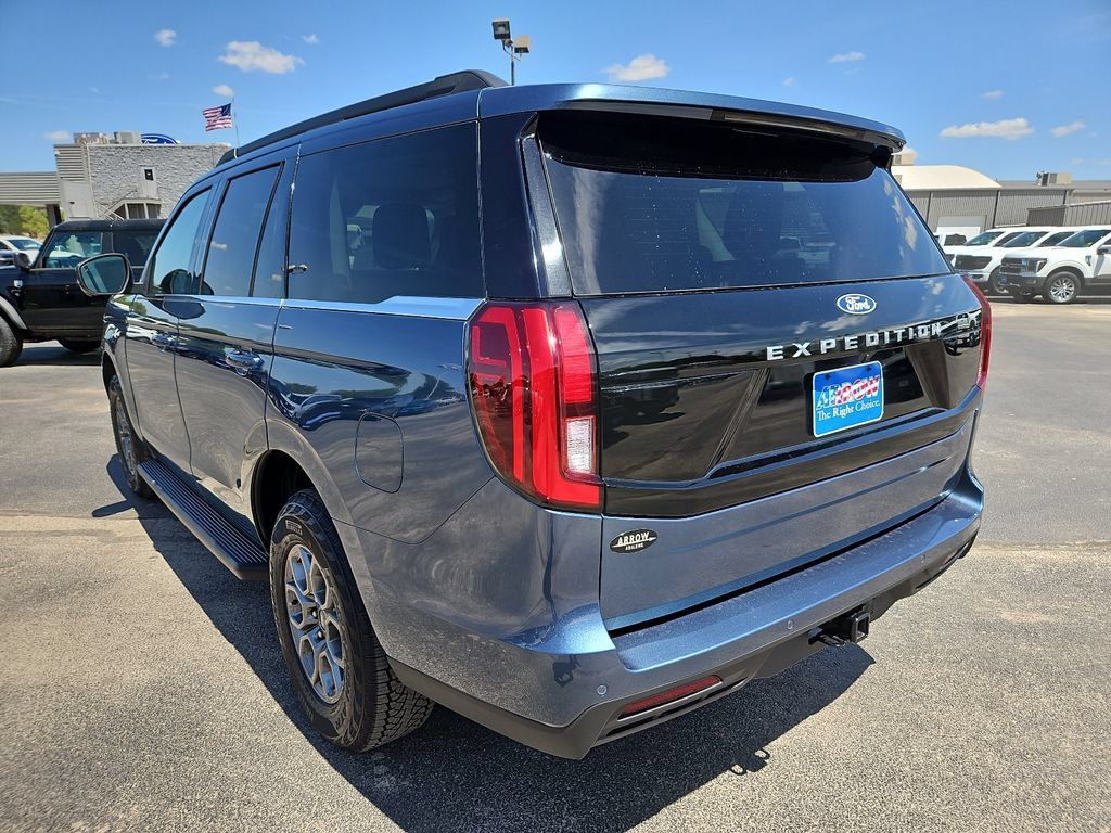 New 2027 Ford Expedition Active RWD image 9