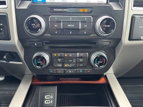 Used 2017 Ford F250 King Ranch w/ King Ranch Ultimate Package AWD/4WD image 27