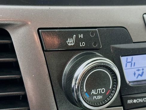 Used 2014 Honda Odyssey EX-L image 19