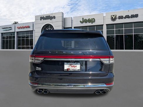 Used 2021 Lincoln Aviator Reserve w/ Equipment Group 201A image 4