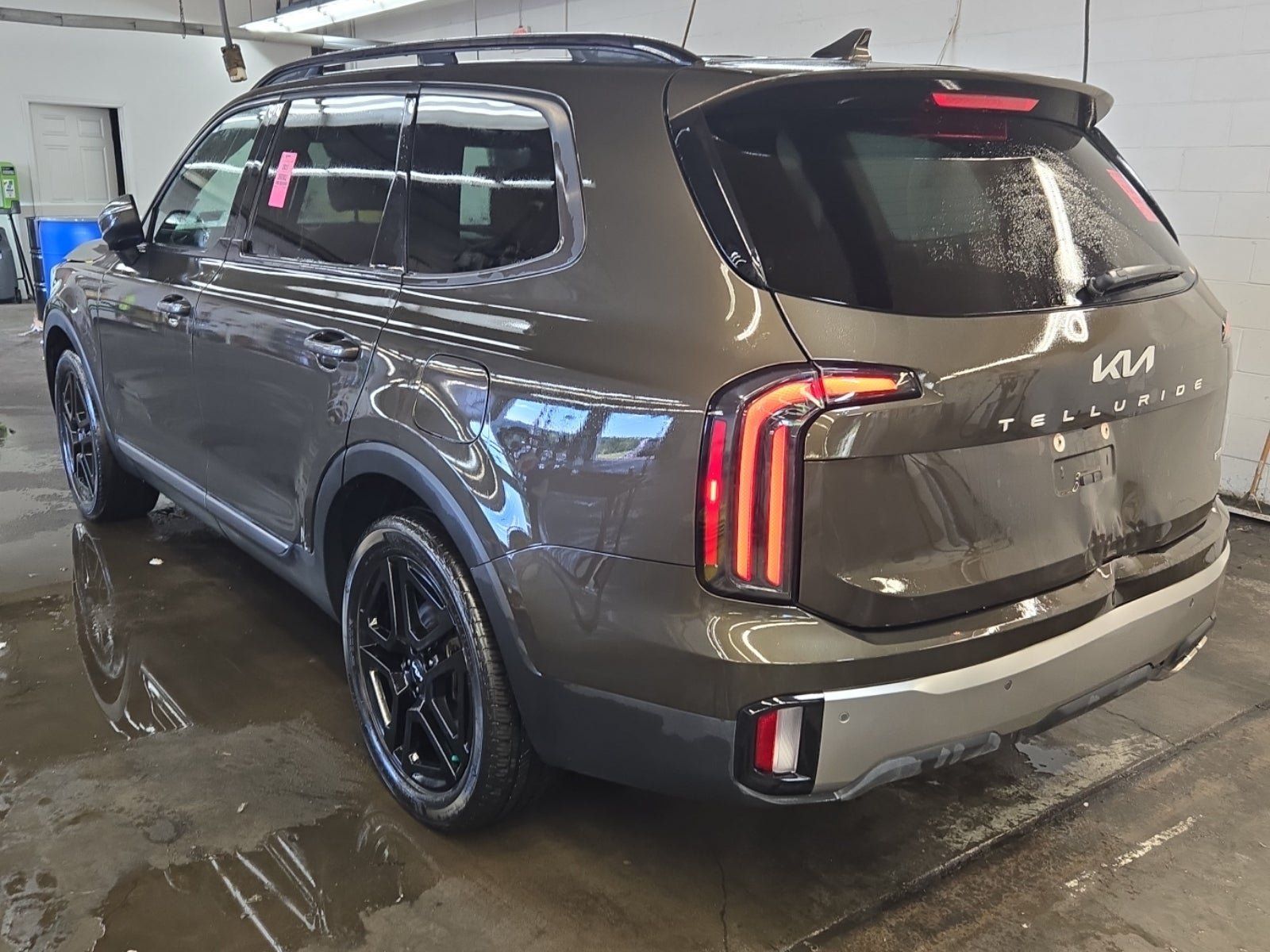 Used 2023 Kia Telluride EX X-Line AWD/4WD image 7