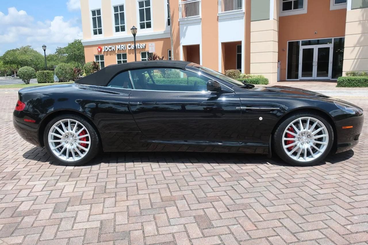 Used 2006 Aston Martin DB9 Volante RWD image 23