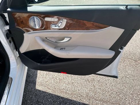 Used 2018 Mercedes-Benz E 300 image 14