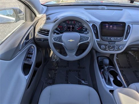 Used 2022 Chevrolet Malibu LS image 15