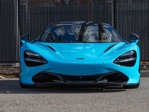 Used 2022 McLaren 720S Spider image 3
