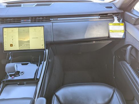 New 2026 Land Rover Range Rover Sport SE AWD/4WD image 32