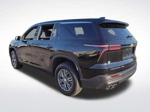 Used 2024 Chevrolet Traverse LS AWD/4WD image 5