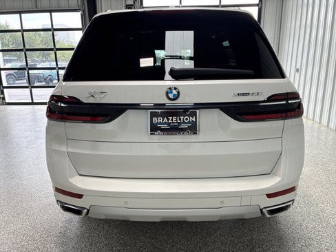 Used 2024 BMW X7 xDrive40i w/ Premium Package AWD/4WD image 6