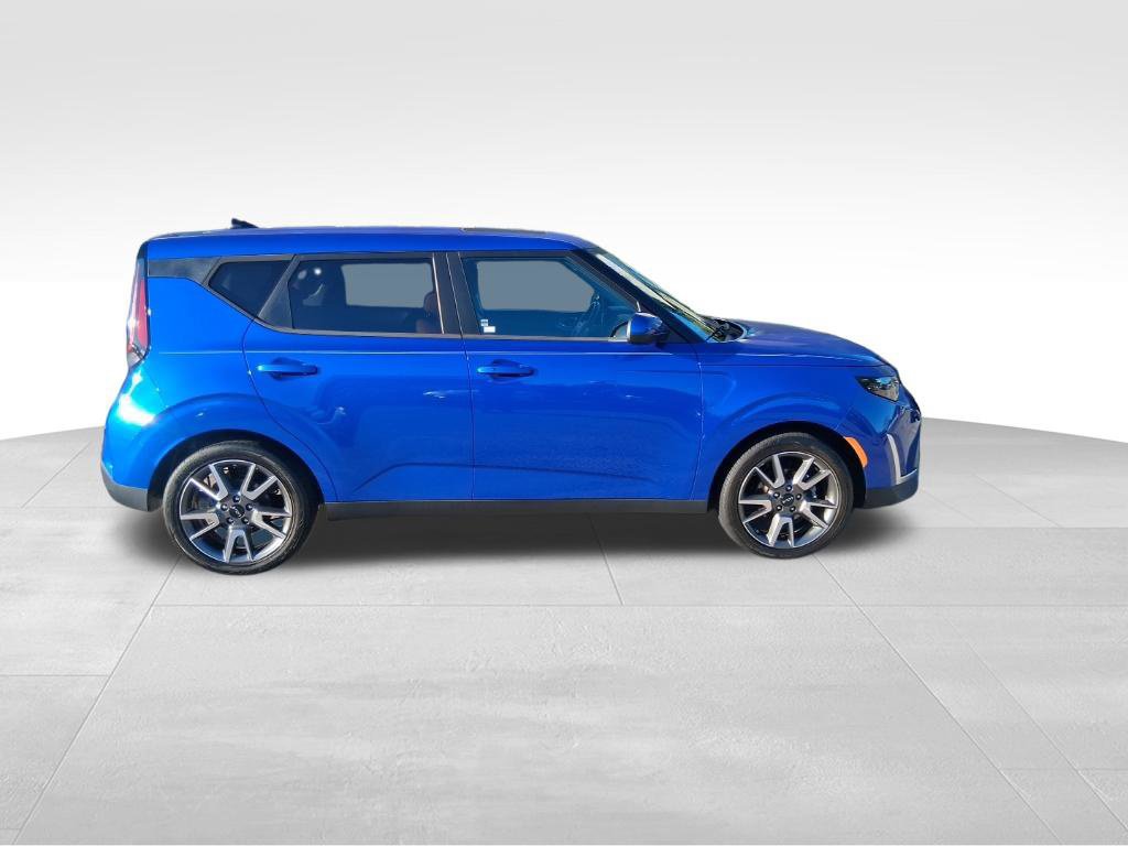 Certified 2024 Kia Soul EX w/ EX Designer Package FWD image 4