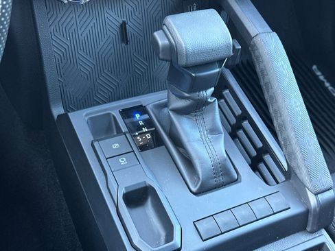 Used 2025 Toyota Tacoma SR image 17