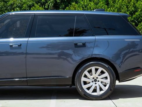 New 2026 Land Rover Range Rover Long Wheelbase SE AWD/4WD image 18