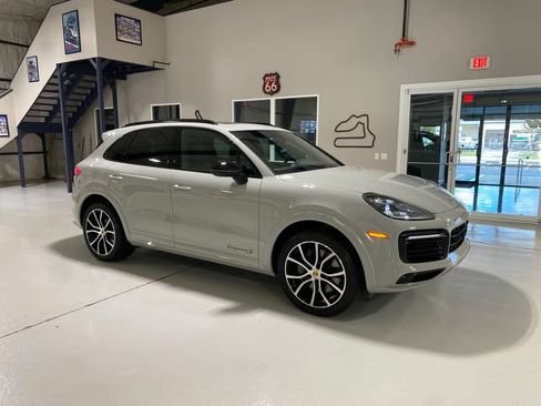 Used 2020 Porsche Cayenne S AWD/4WD image 75