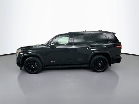 Used 2025 Toyota Sequoia Limited w/ Tow Technology Package AWD/4WD image 4