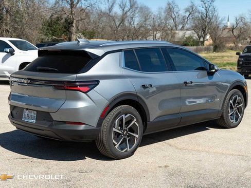 New 2026 Chevrolet Equinox EV LT image 6