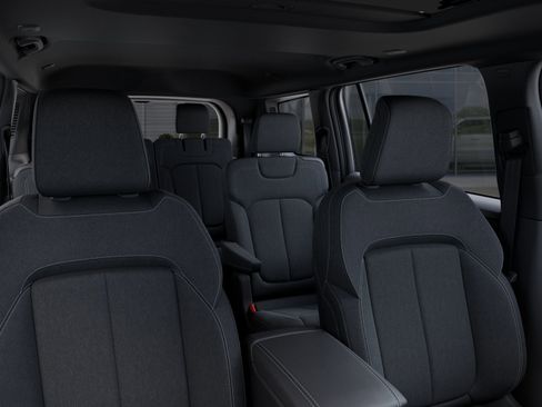 New 2025 Jeep Grand Cherokee L Laredo w/ Luxury Tech Group I image 26