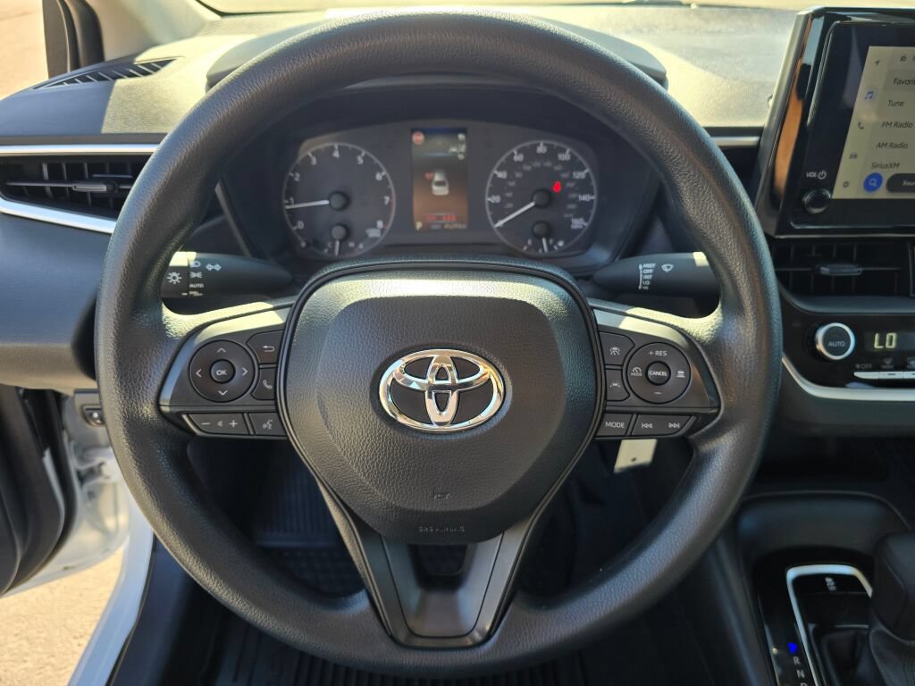 Used 2025 Toyota Corolla LE FWD image 23