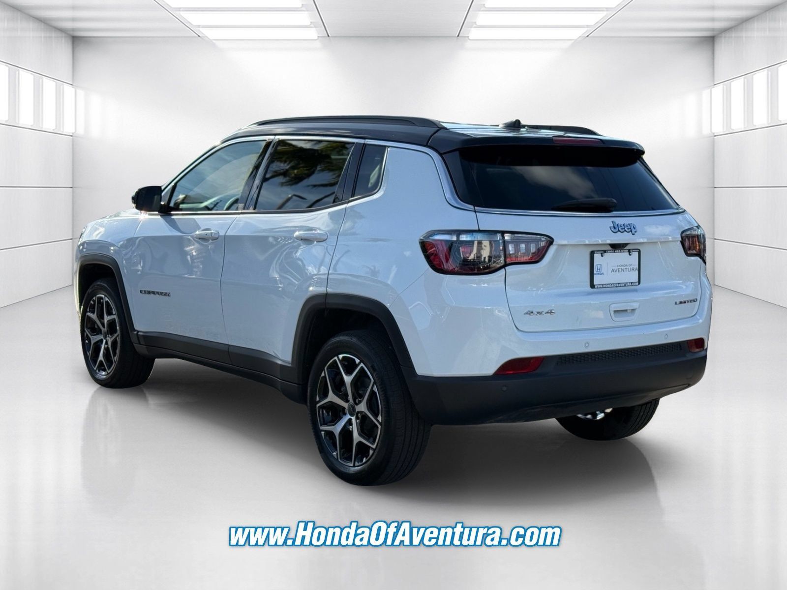 Used 2026 Jeep Compass Limited AWD/4WD image 4