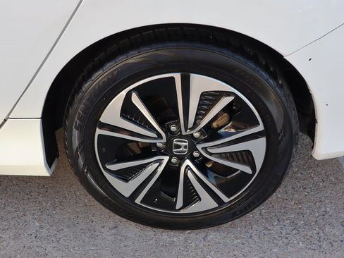 Used 2017 Honda Civic EX-L image 9