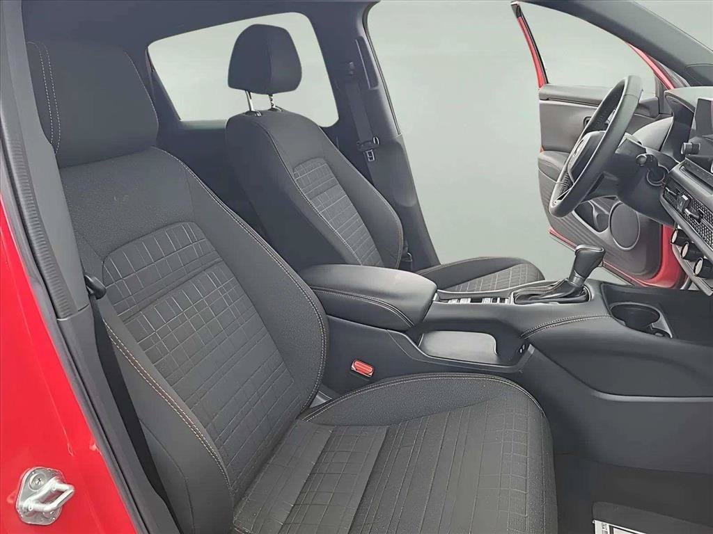 Used 2025 Honda HR-V Sport image 25