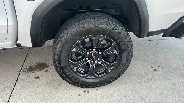 Used 2025 GMC Canyon Elevation RWD image 21