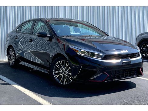 Used 2023 Kia Forte GT-Line FWD image 2