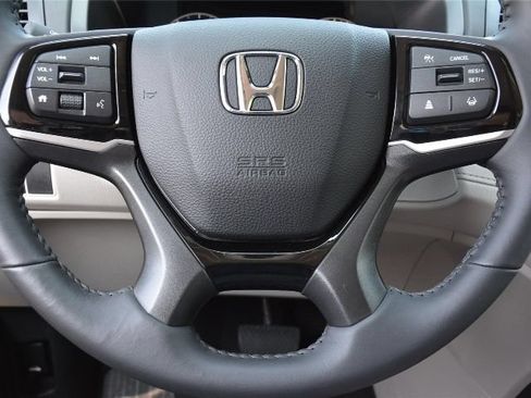 Certified 2026 Honda Odyssey Touring image 30