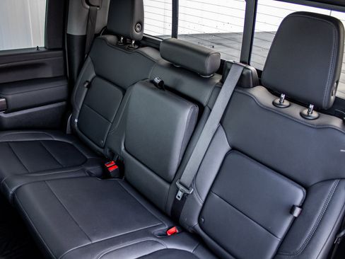 Used 2023 Chevrolet Silverado 2500 LTZ image 21