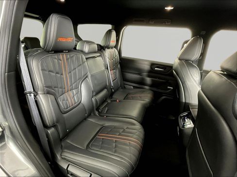 Certified 2025 Nissan Armada PRO-4X AWD/4WD image 25