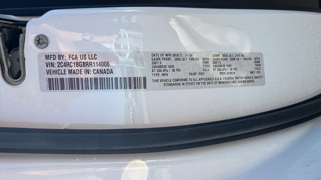 Used 2024 Chrysler Pacifica Touring-L w/ S Appearance Package FWD image 32