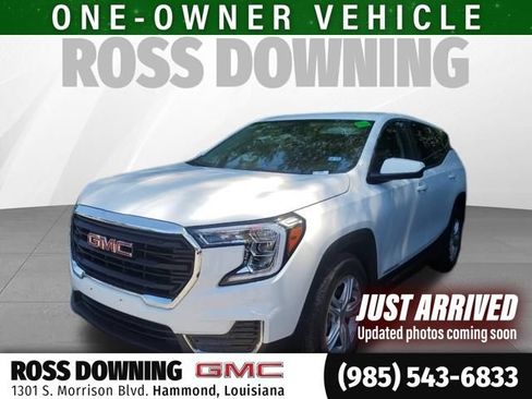 Used 2024 GMC Terrain SLE FWD image 1