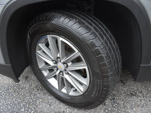 Used 2023 Chevrolet Traverse LT w/ LPO, Cargo Package AWD/4WD image 45