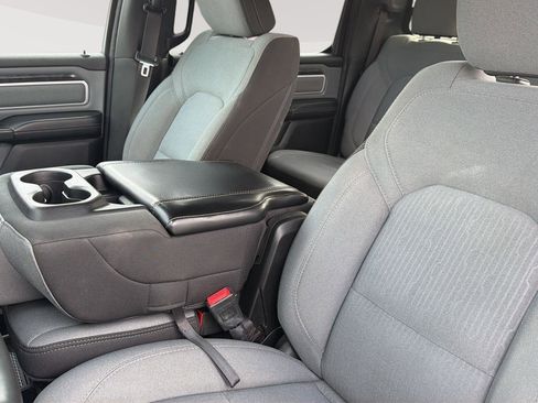 Used 2022 RAM 1500 Big Horn AWD/4WD image 18