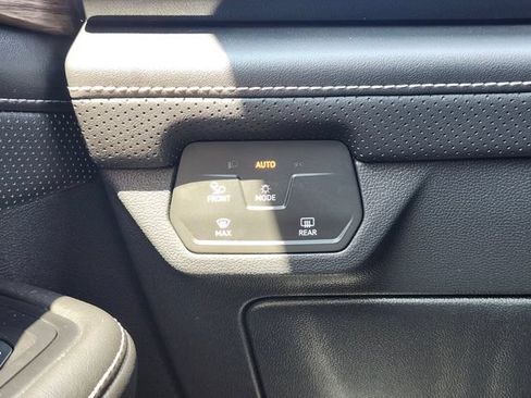 Used 2024 Volkswagen Atlas SEL Premium R-Line AWD/4WD image 26