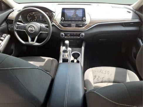 Used 2023 Nissan Altima 2.5 SV FWD image 21