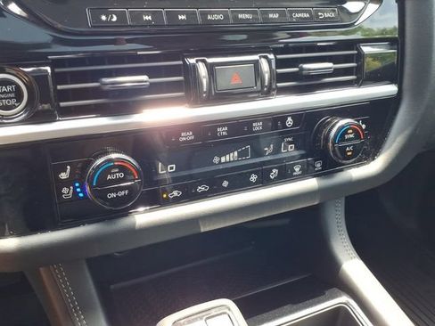 Certified 2024 Nissan Pathfinder Platinum w/ Cargo Package AWD/4WD image 27