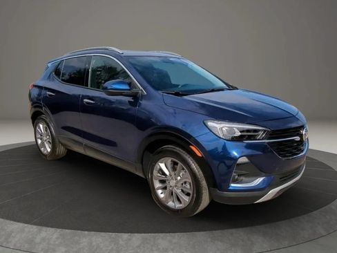 Used 2023 Buick Encore GX Essence w/ Experience Buick Package FWD image 5