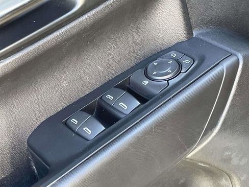 Used 2020 Chevrolet Silverado 1500 Custom w/ Custom Value Package image 14