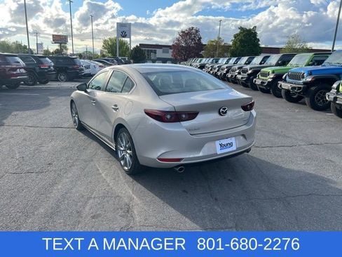 Used 2023 MAZDA MAZDA3 s FWD image 3