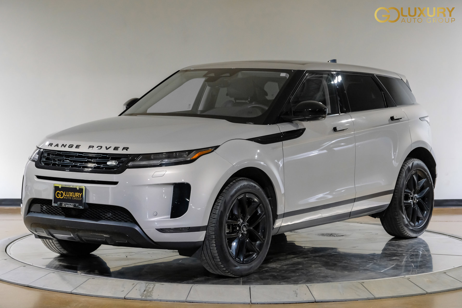 Used 2024 Land Rover Range Rover Evoque S AWD/4WD image 7
