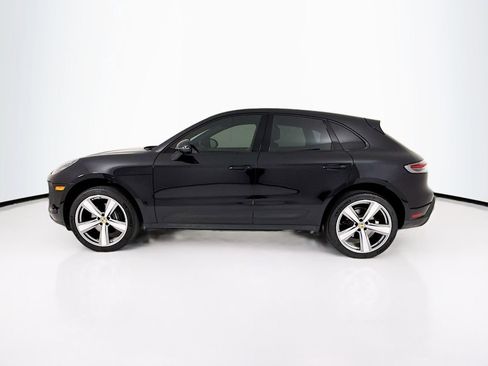 Certified 2025 Porsche Macan AWD/4WD image 2