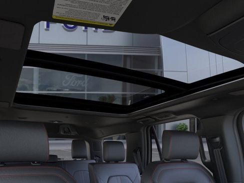 Used 2024 Ford Expedition Limited image 22
