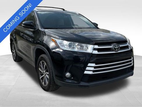 Used 2019 Toyota Highlander XLE image 1