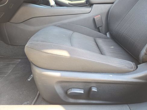 Used 2025 Nissan Altima 2.5 SV FWD image 19