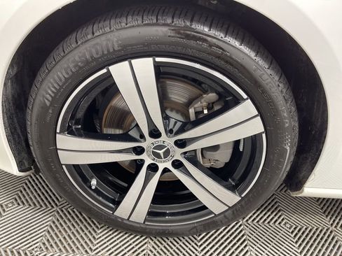 Used 2025 Mercedes-Benz C 300 4MATIC Sedan image 36