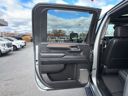 Certified 2024 GMC Sierra 2500 Denali w/ Denali Reserve Package image 28