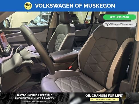 New 2026 Volkswagen Atlas Peak Edition AWD/4WD image 14
