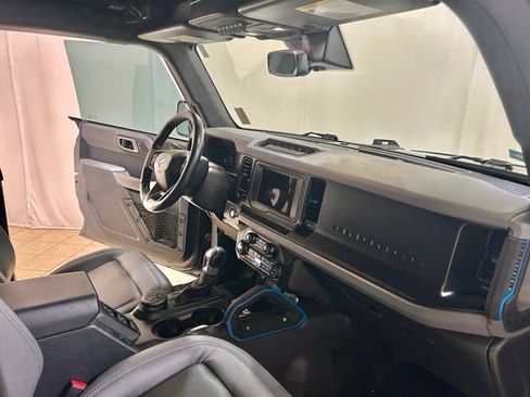 Used 2023 Ford Bronco Black Diamond w/ Sasquatch Package AWD/4WD image 28