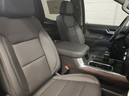 New 2026 GMC Sierra 1500 SLT w/ SLT Premium Plus Package image 10